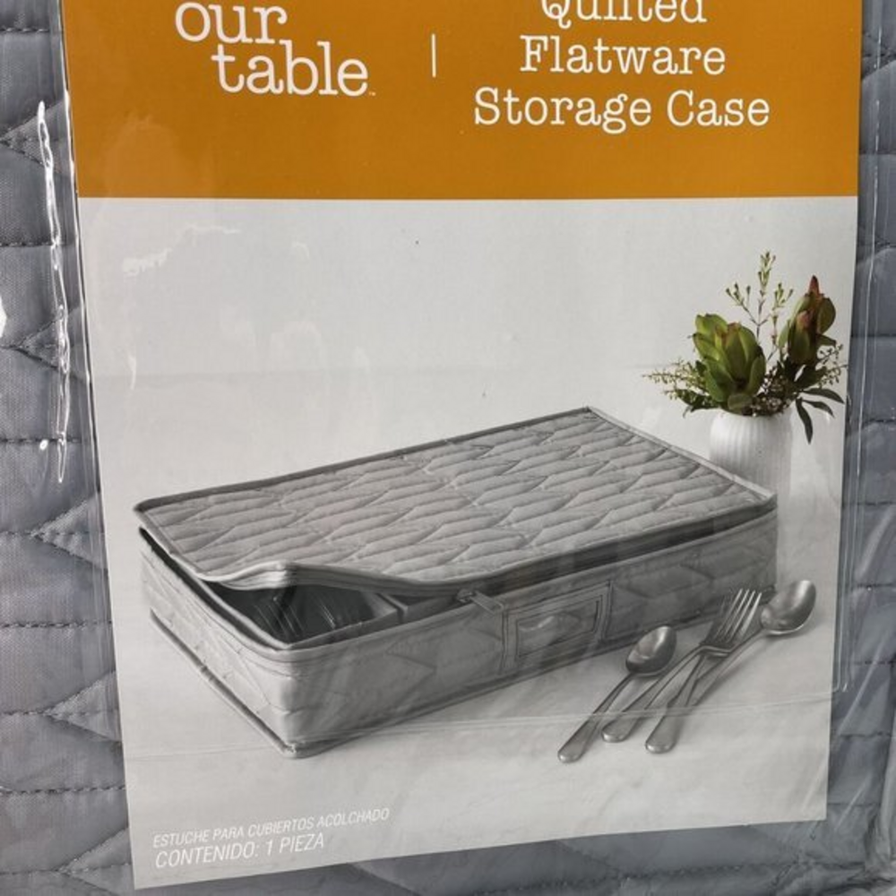 Our Table Quilted‎ Flatware Storage Case Grey
